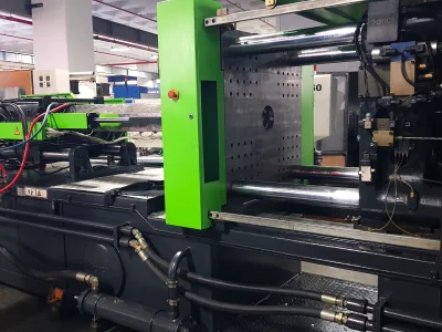 BORCHE 320 TON PLASTİK ENJEKSİYON MAKİNESİ - 4